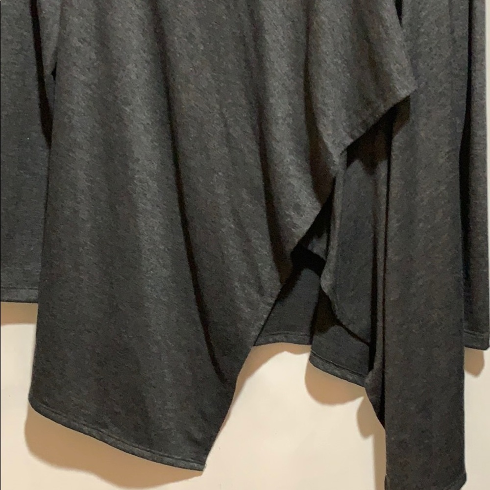 BOBEAU GRAY ASYMMETRICAL TOP ONE BUTTON SZ M - Picture 2 of 7